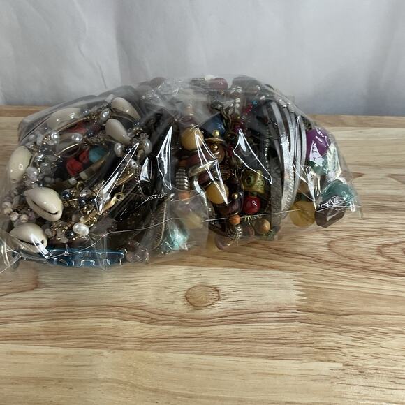 Mystery Jewelry Lot 1.11 Lbs Curated Wearable Boho Artisan Vintage To Now - Picture 8 of 13